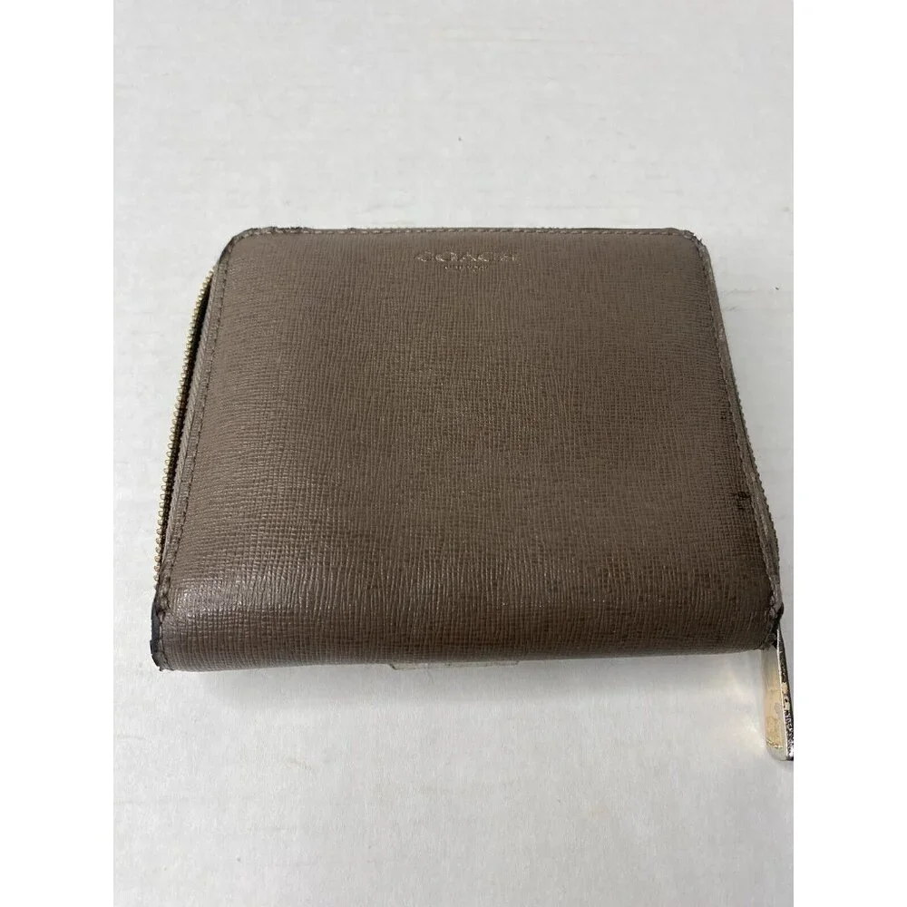 COACH Leather Corner Zip Around Taupe Bi Fold Bag